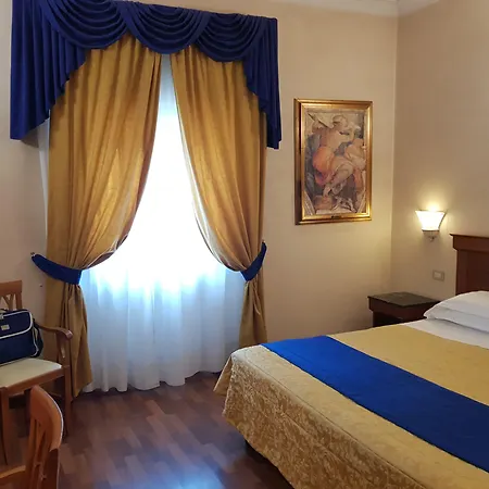 Hotel Porta Faenza 3*
