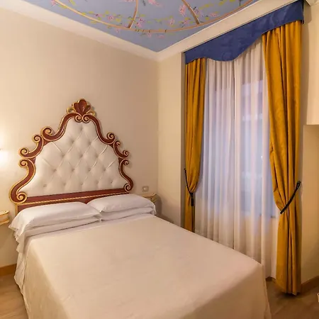 Porta Faenza Hotel 3*