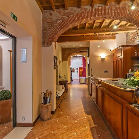 Porta Faenza Otel