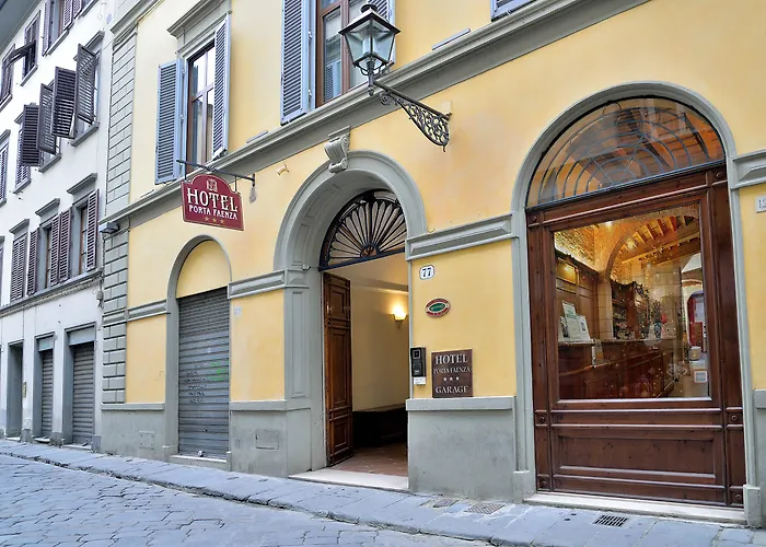 Porta Faenza